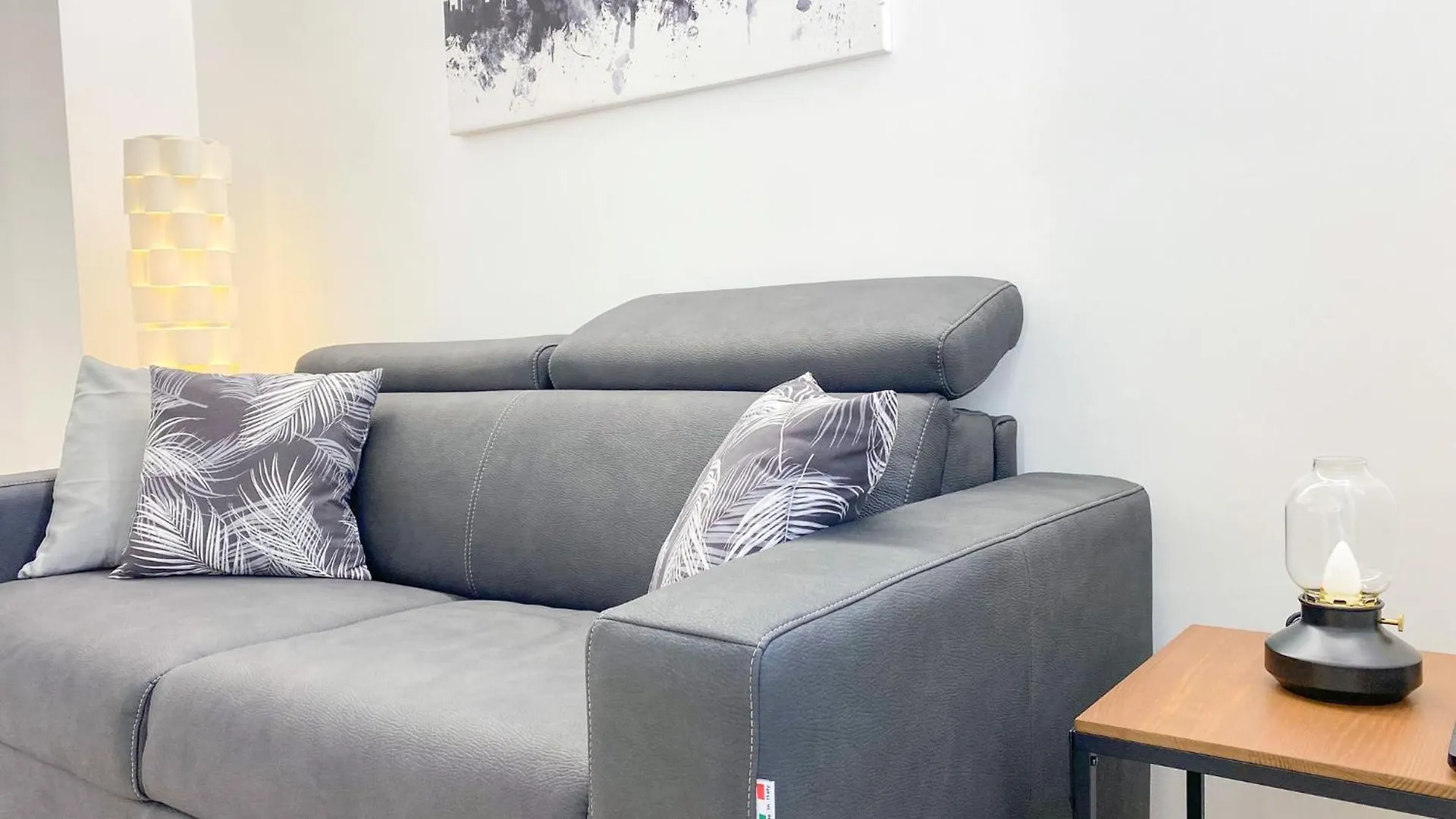 Apartment Cardano Suite - 5 Min From Central Station Milan