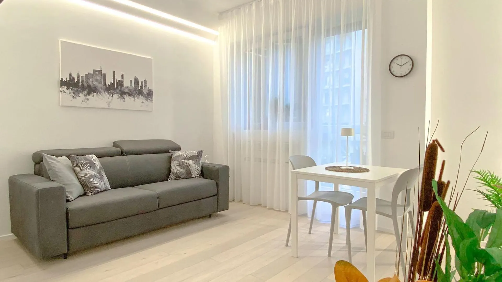 Apartment Cardano Suite - 5 Min From Central Station Milan Italy