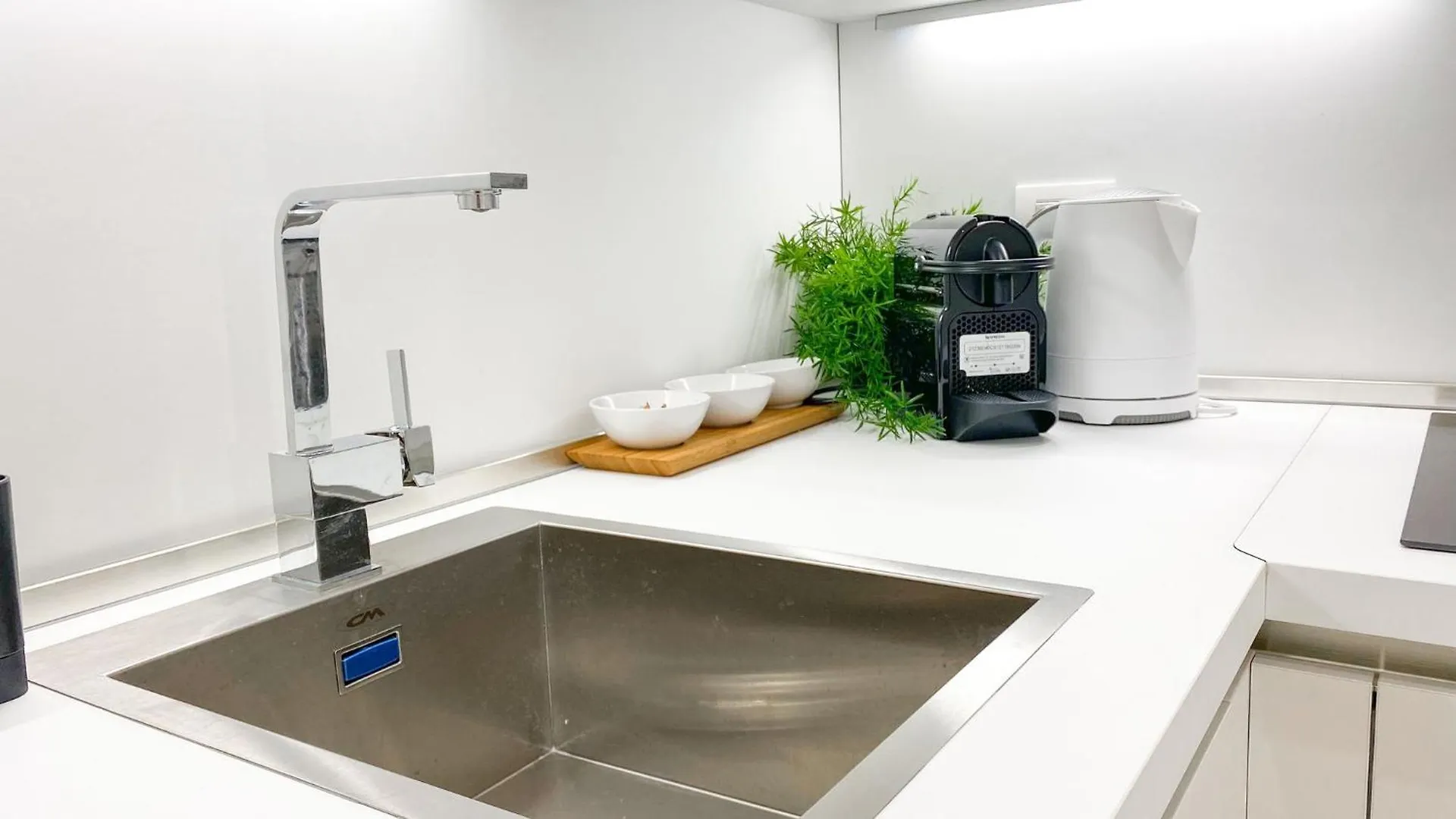Apartment Cardano Suite - 5 Min From Central Station Milan